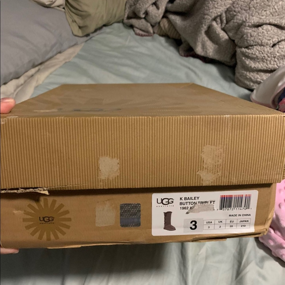 Ugg boots kids size 3